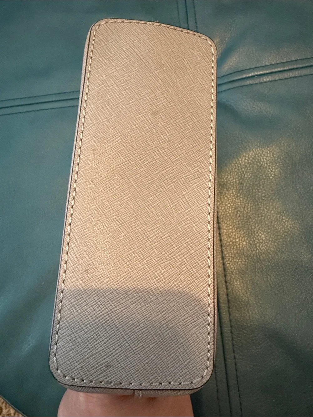 Michael Kors make up case in grey saffiano leather